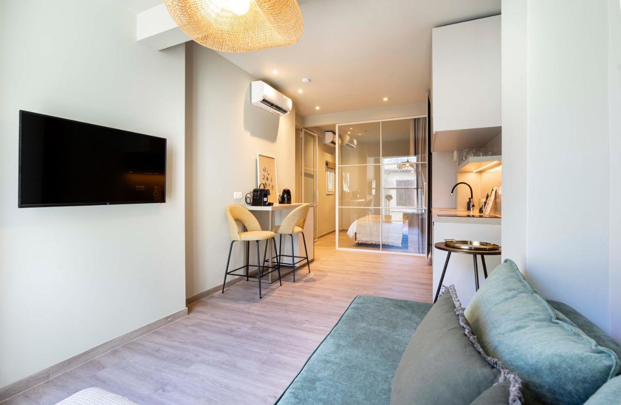 Yalarent Stunning Apartments At The Heart Of 아테네 외부 사진
