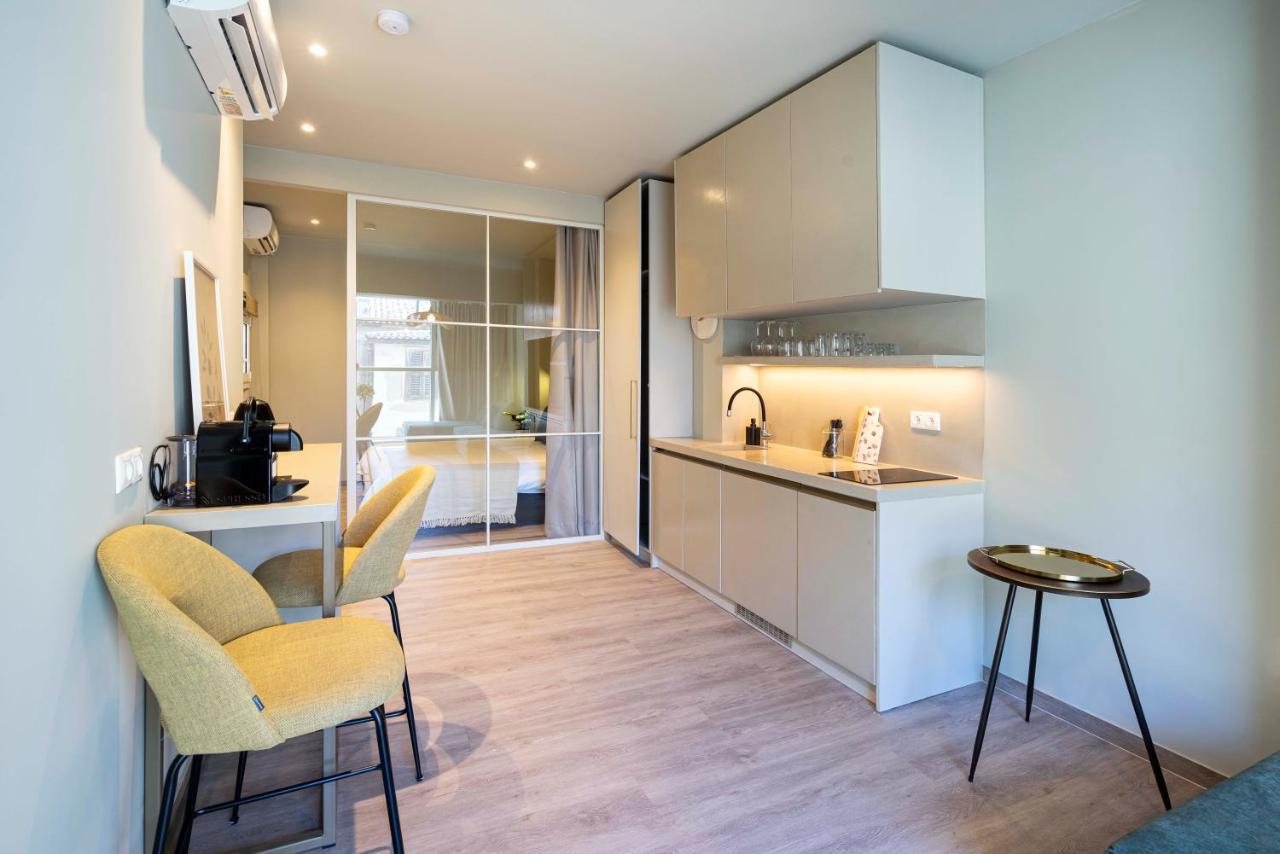Yalarent Stunning Apartments At The Heart Of 아테네 외부 사진