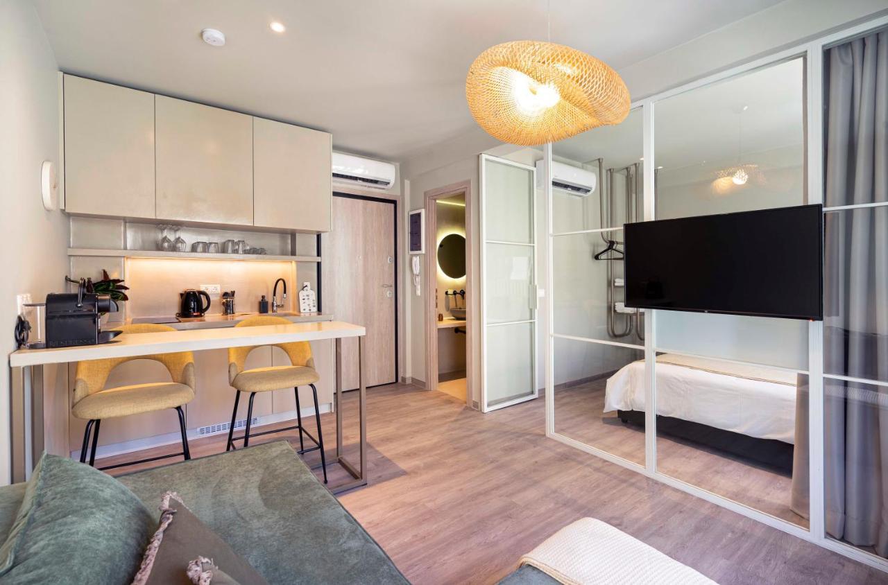 Yalarent Stunning Apartments At The Heart Of 아테네 외부 사진