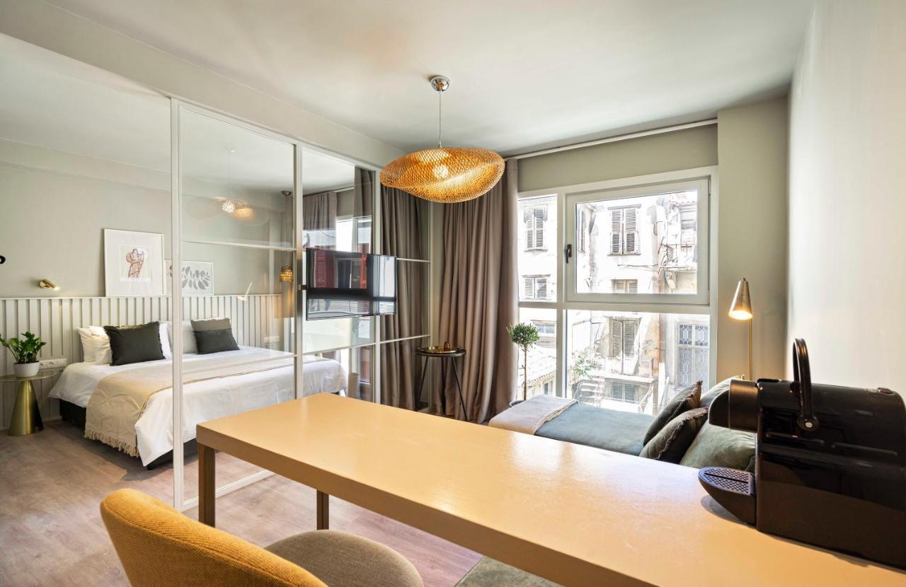 Yalarent Stunning Apartments At The Heart Of 아테네 외부 사진